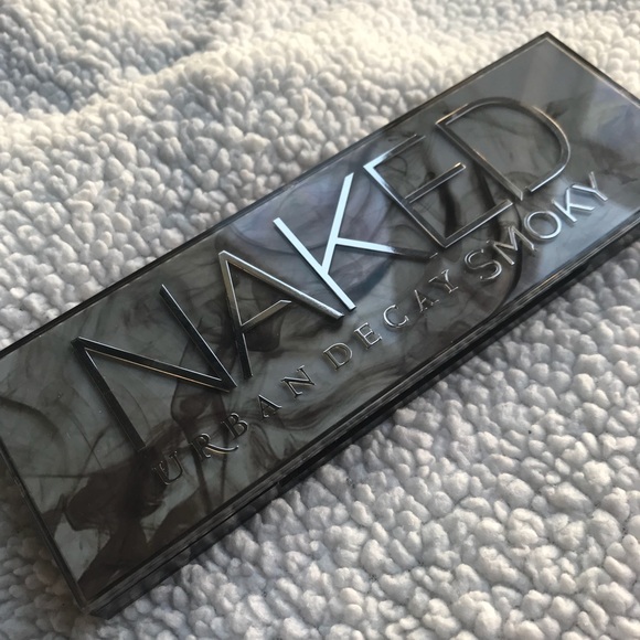 Urban Decay Other - Urban Decay Naked Smoky Eyeshadow palette Urban Decay Other - Urban Decay Naked Smoky Eyeshadow palette
